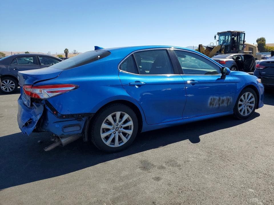 2020 TOYOTA CAMRY LE 3