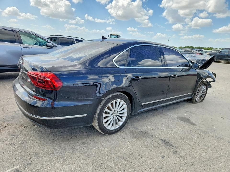 2017 VOLKSWAGEN PASSAT SE 3