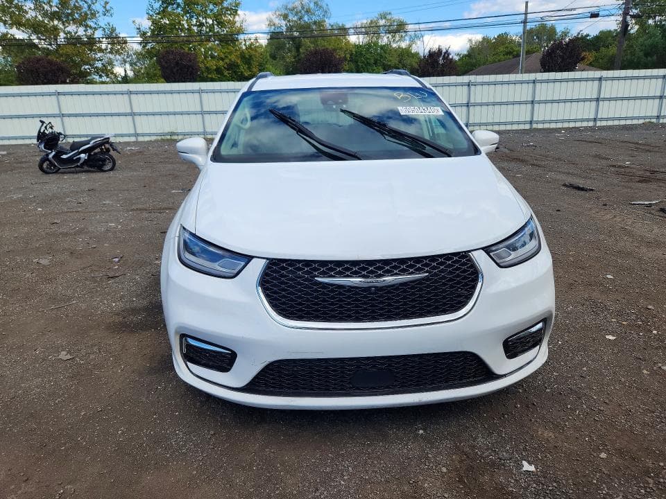 2022 CHRYSLER PACIFICA TOURING L 5