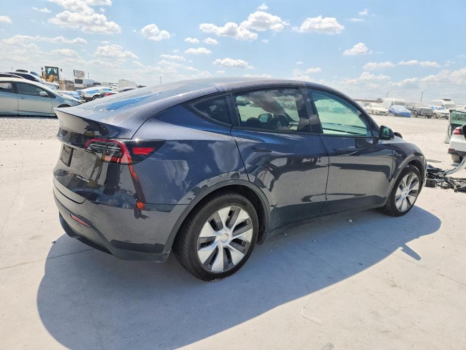 2024 TESLA MODEL Y 3