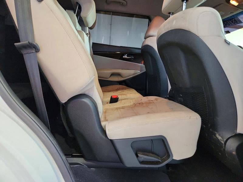 2019 KIA SORENTO LX 11