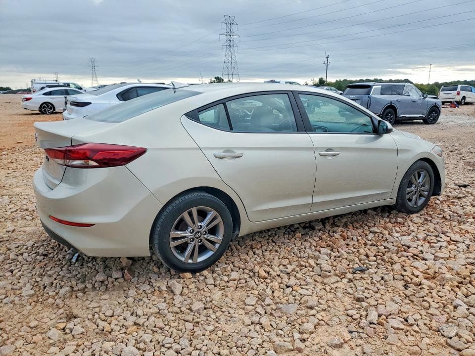 2017 HYUNDAI ELANTRA SE 3