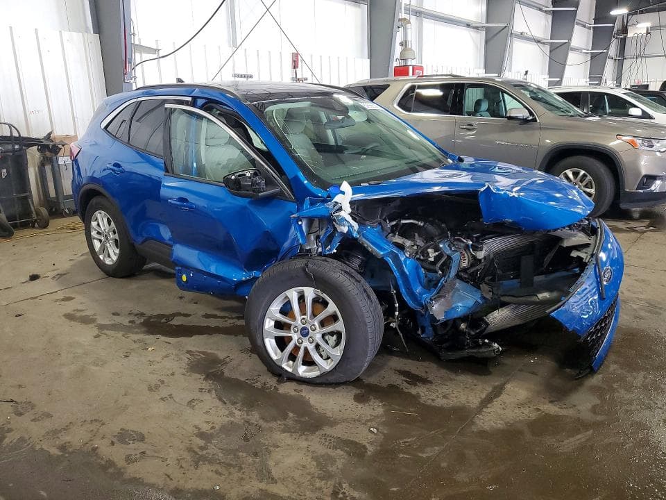 2020 FORD ESCAPE SE 4