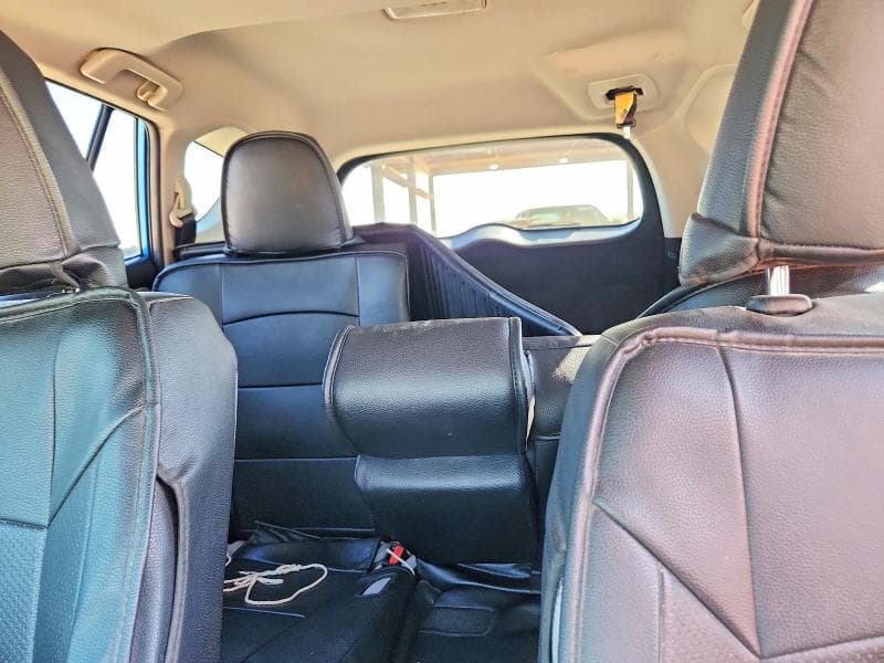 2017 TOYOTA RAV4 XLE 10