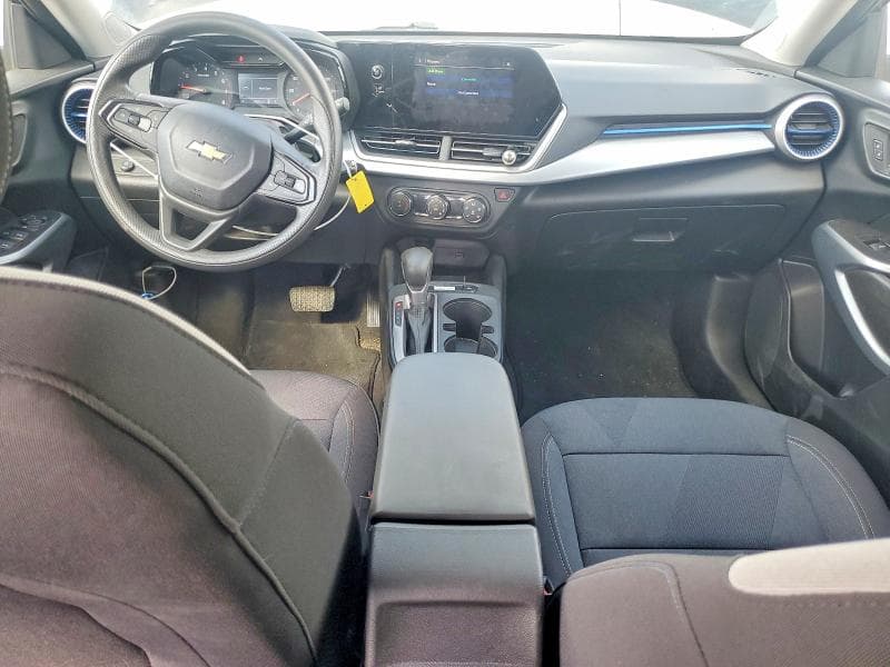 2024 CHEVROLET TRAX LS 8