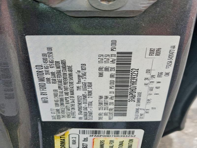 2017 FORD FUSION SE 12