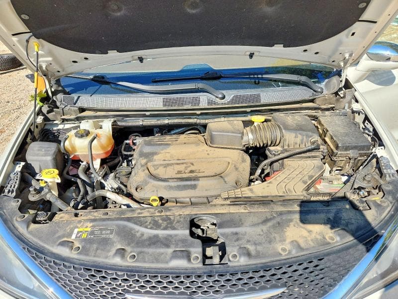 2019 CHRYSLER PACIFICA LIMITED 12