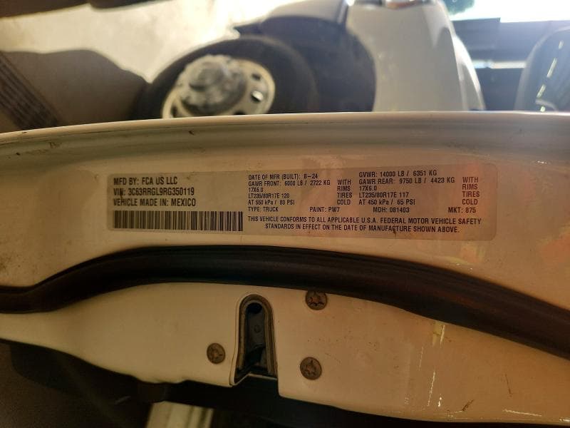 2024 RAM 3500 TRADESMAN 13