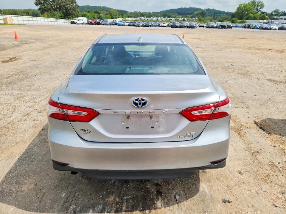 2018 TOYOTA CAMRY HYBRID LE 6