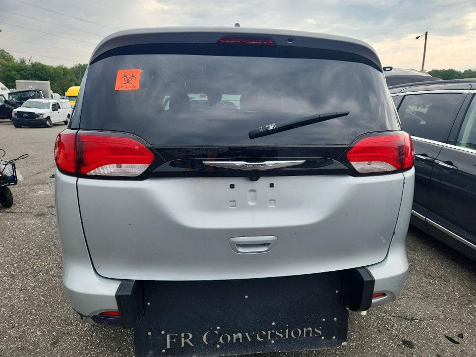2023 CHRYSLER VOYAGER LX 6
