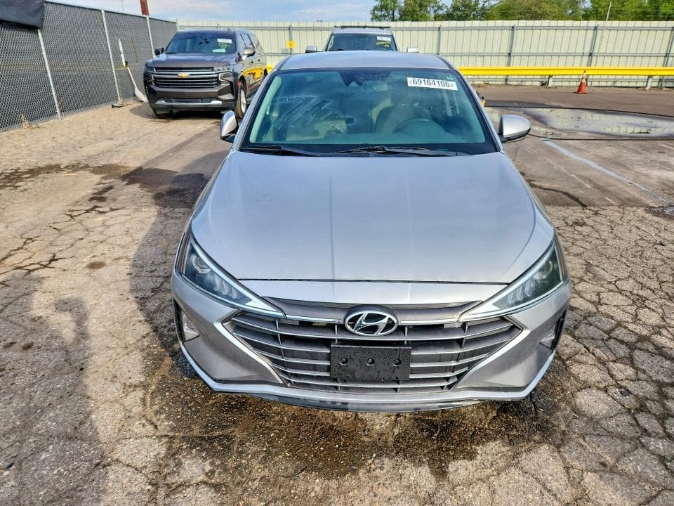 2020 HYUNDAI ELANTRA SEL 5