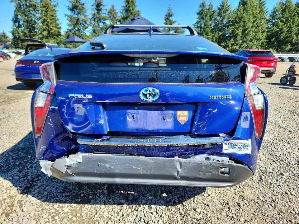 2017 TOYOTA PRIUS TWO 6