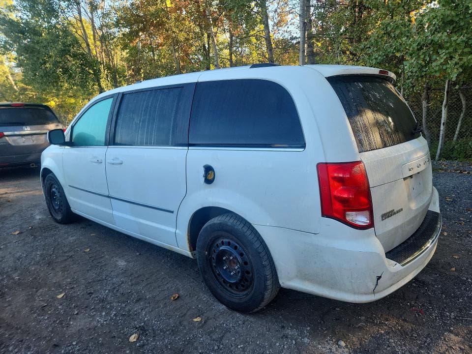 2017 DODGE GRAND CARAVAN CREW 2