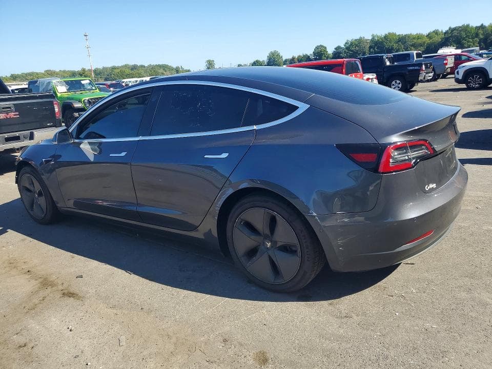 2018 TESLA MODEL 3 2