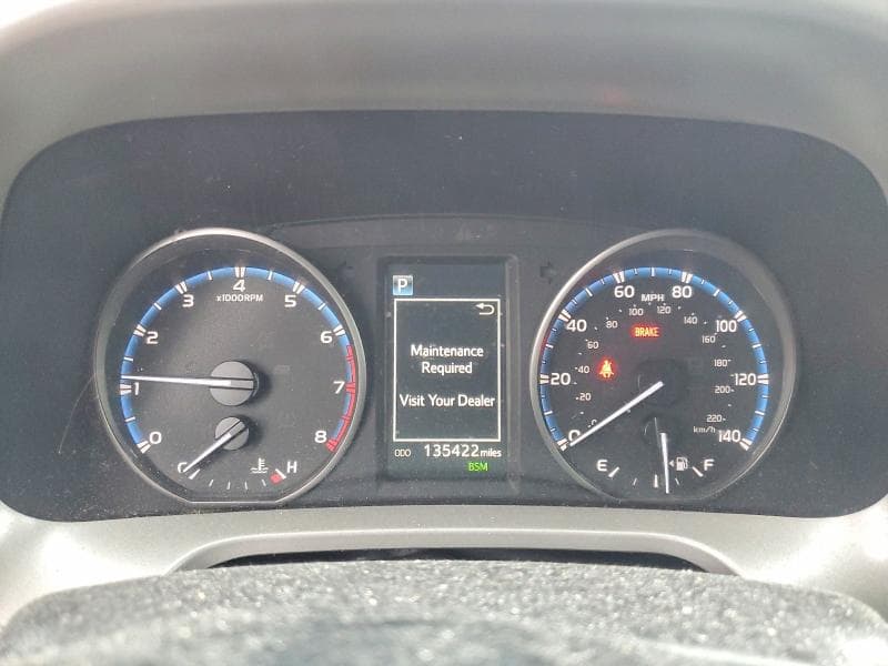 2018 TOYOTA RAV4 XLE 9