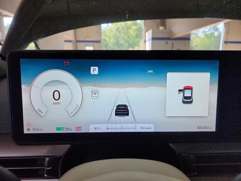 2023 GENESIS GV60 ADVANCED 9