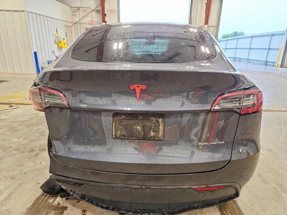 2023 TESLA MODEL Y 6
