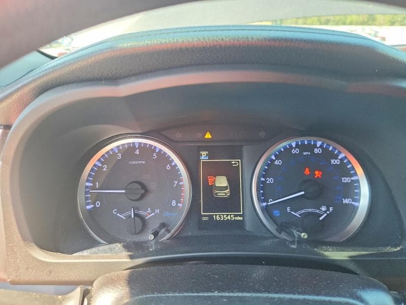 2019 TOYOTA HIGHLANDER LE 9