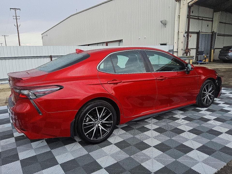 2022 TOYOTA CAMRY SE 3