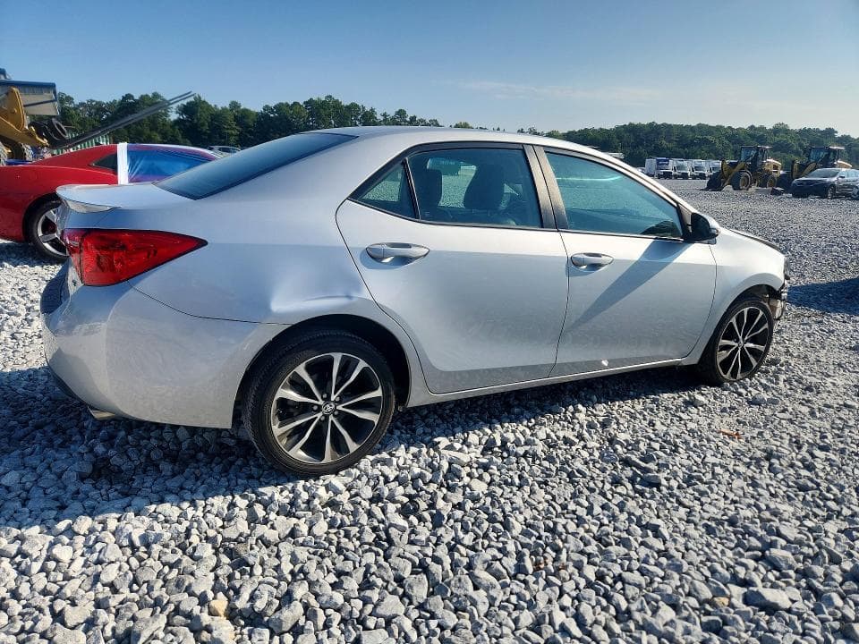 2017 TOYOTA COROLLA SE 3