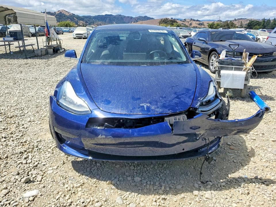 2018 TESLA MODEL 3 5