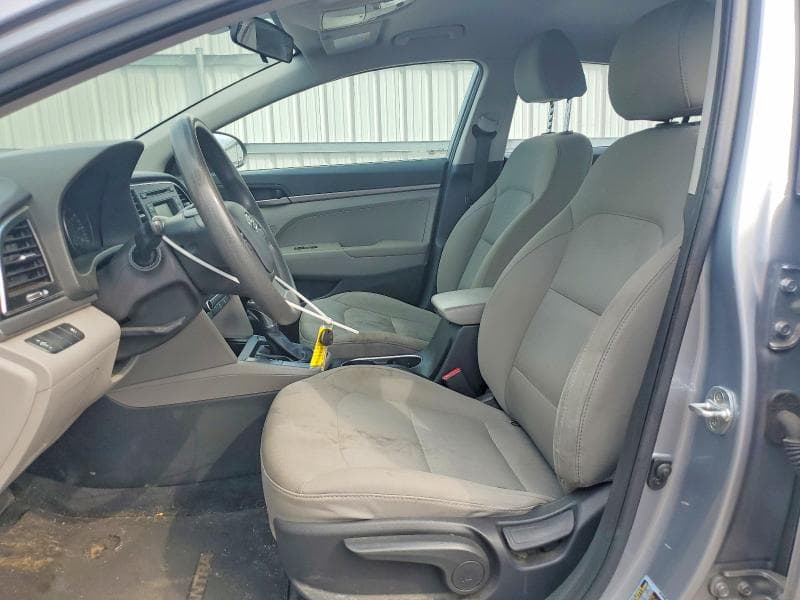 2017 HYUNDAI ELANTRA SE 7