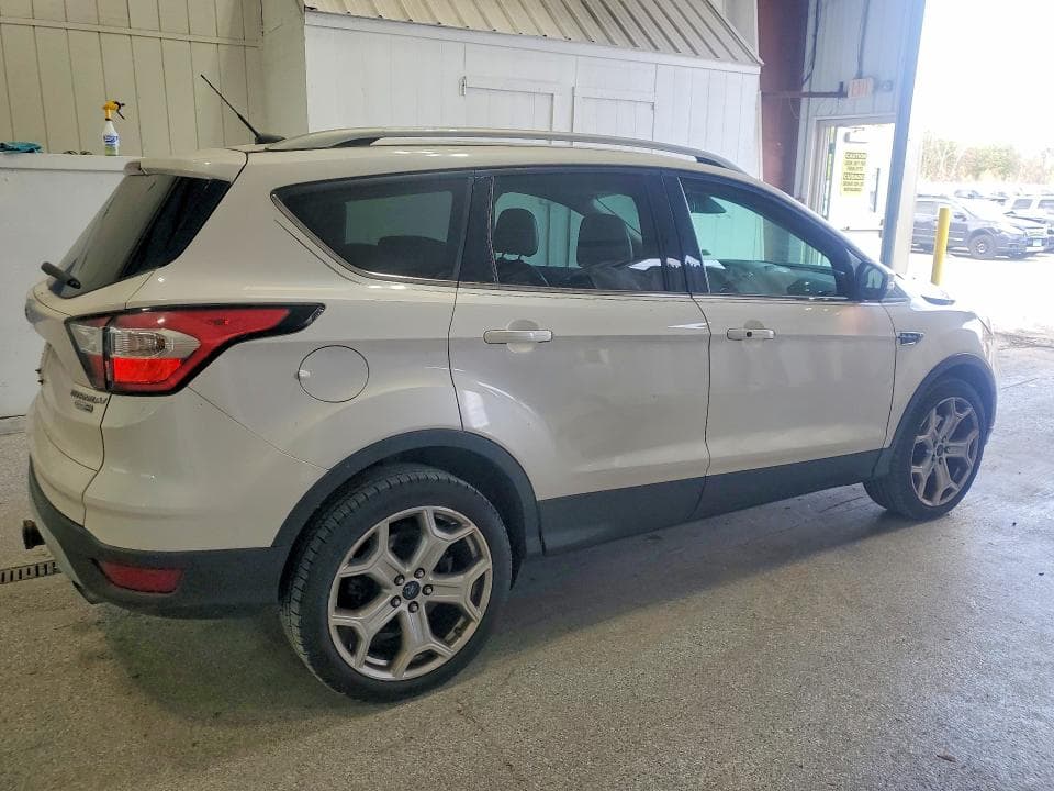 2017 FORD ESCAPE TITANIUM 3