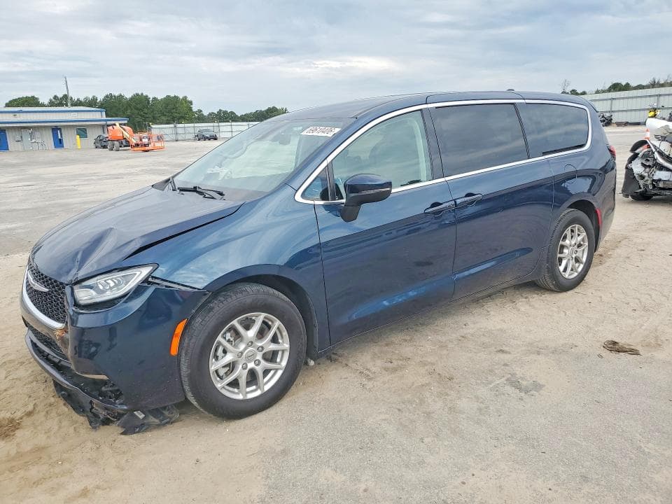 2023 CHRYSLER PACIFICA TOURING L - 1