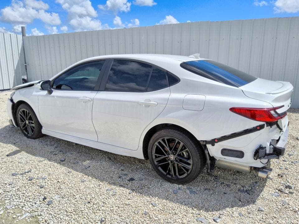 2026 TOYOTA CAMRY SE 2