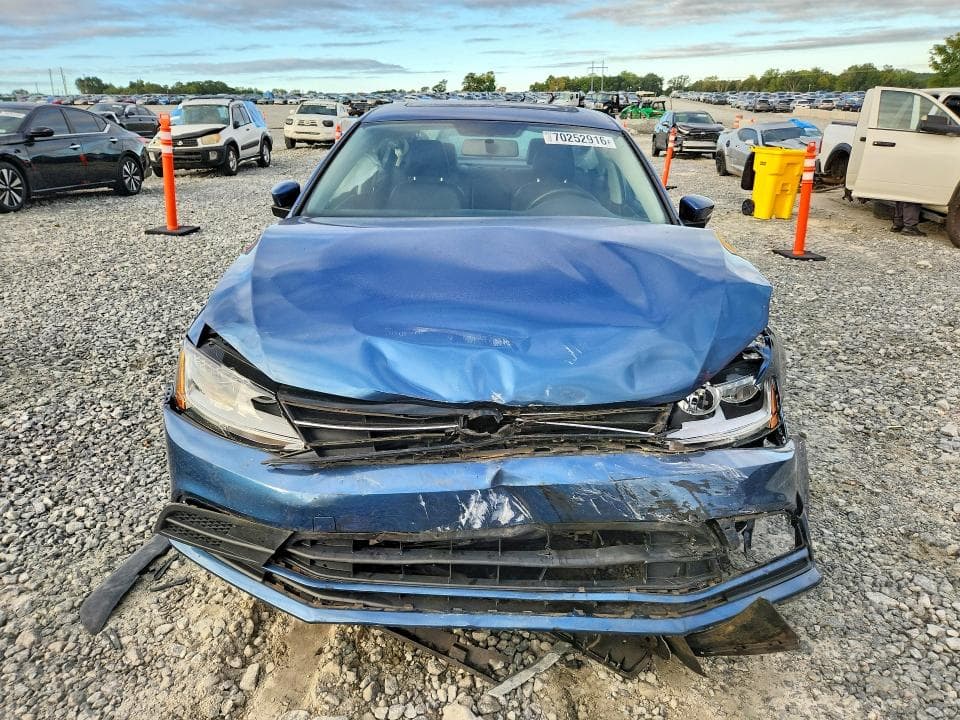 2017 VOLKSWAGEN JETTA SE 5