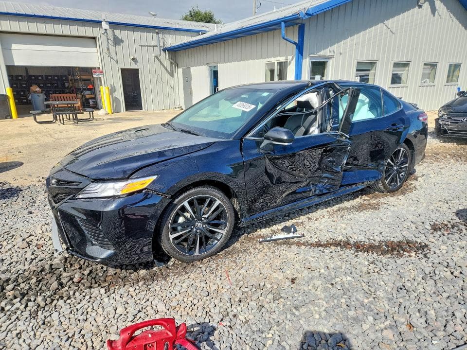2020 TOYOTA CAMRY XSE