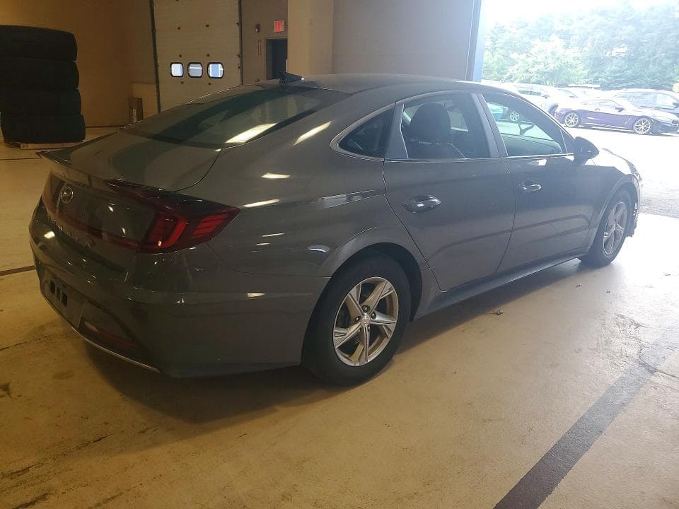 2021 HYUNDAI SONATA SE 3