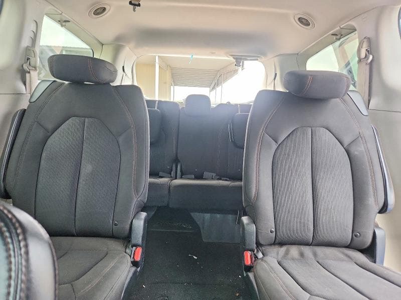 2017 CHRYSLER PACIFICA LX 10
