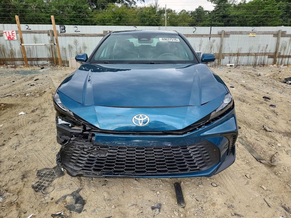 2025 TOYOTA CAMRY SE 5