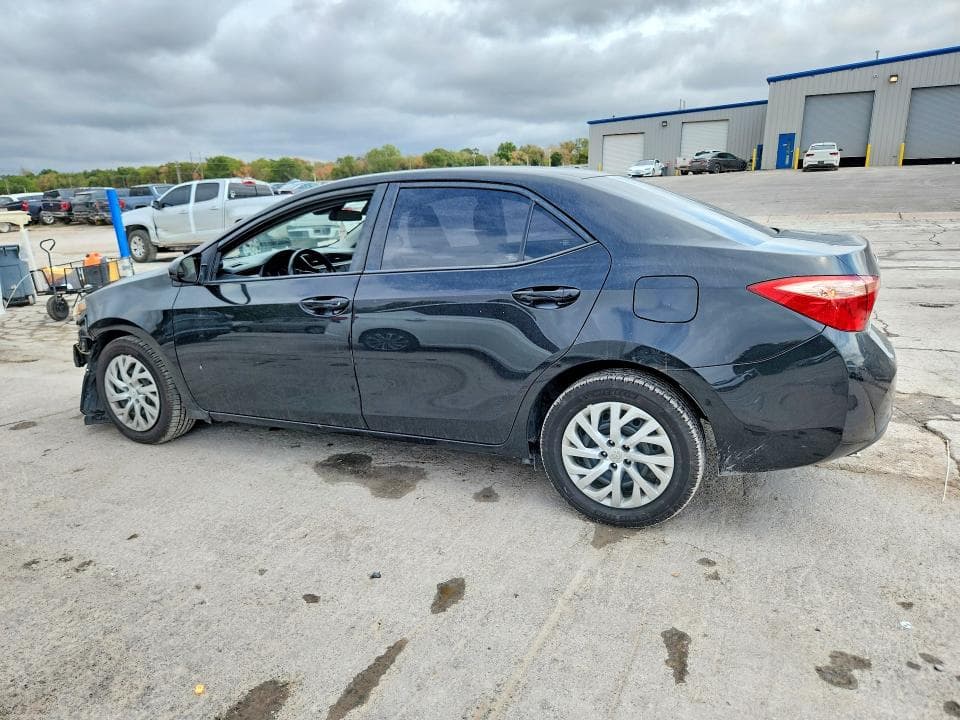 2018 TOYOTA COROLLA LE 2