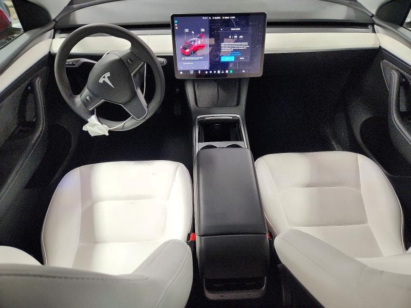 2023 TESLA MODEL Y 8
