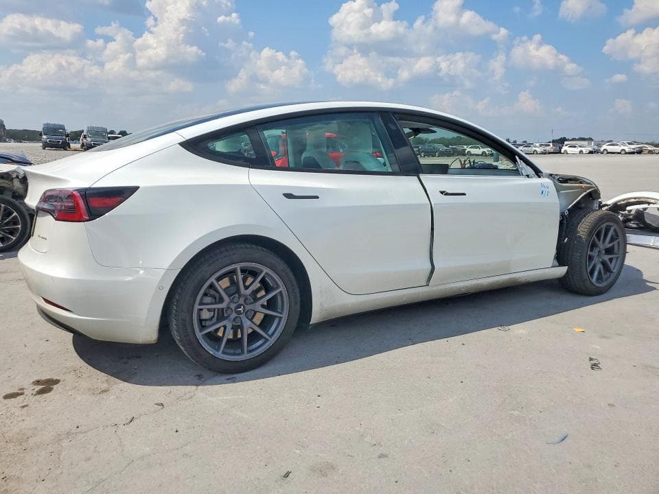 2022 TESLA MODEL 3 3
