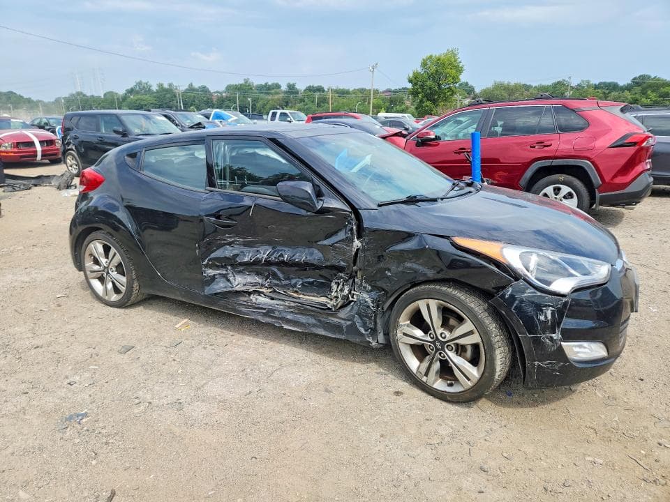 2017 HYUNDAI VELOSTER VALUE EDITION 4