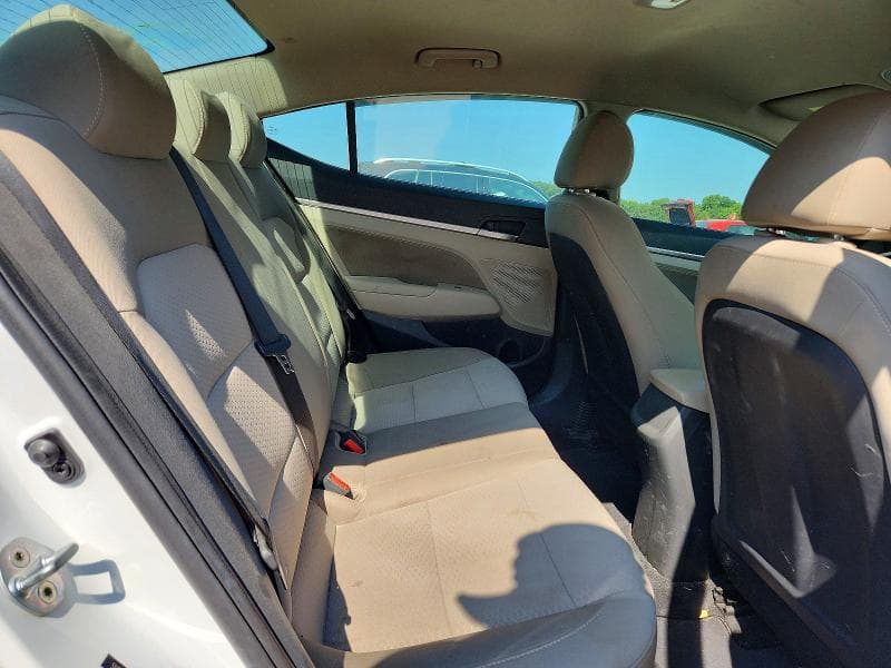 2019 HYUNDAI ELANTRA SEL 10