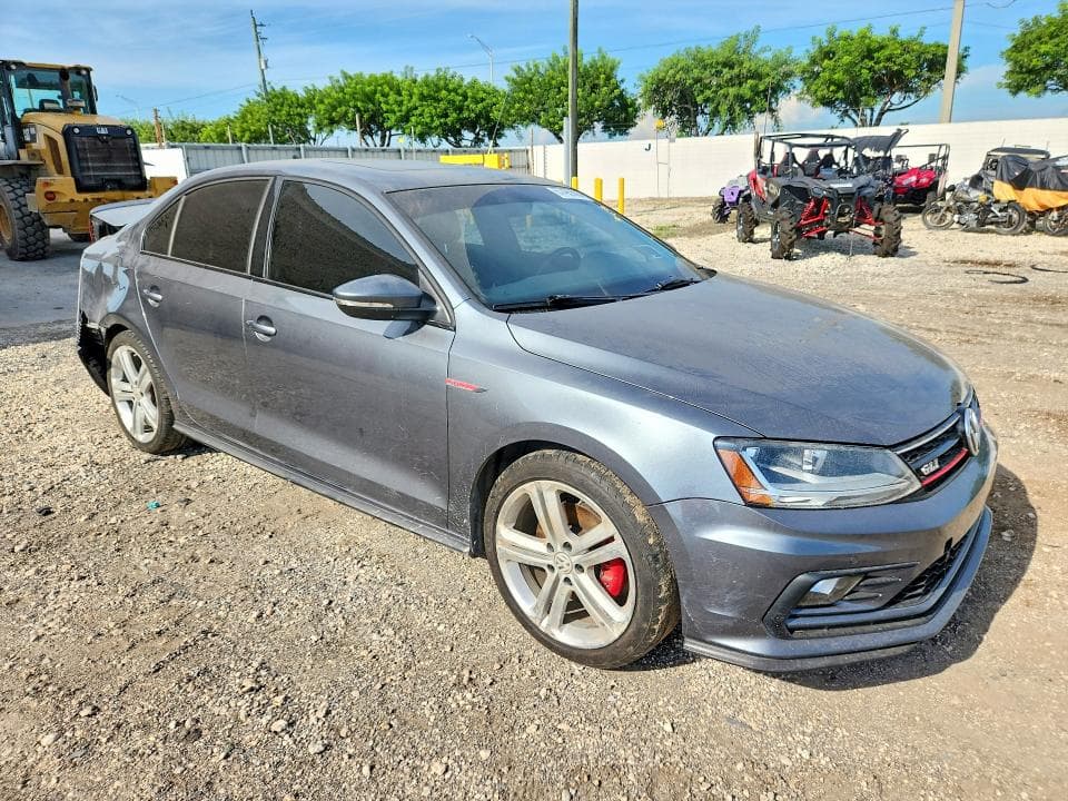 2017 VOLKSWAGEN JETTA GLI 4