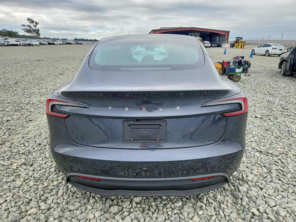 2025 TESLA MODEL 3 6