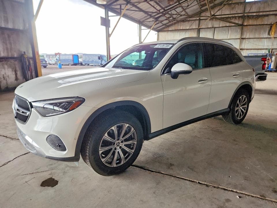 2024 MERCEDES-BENZ GLC 300