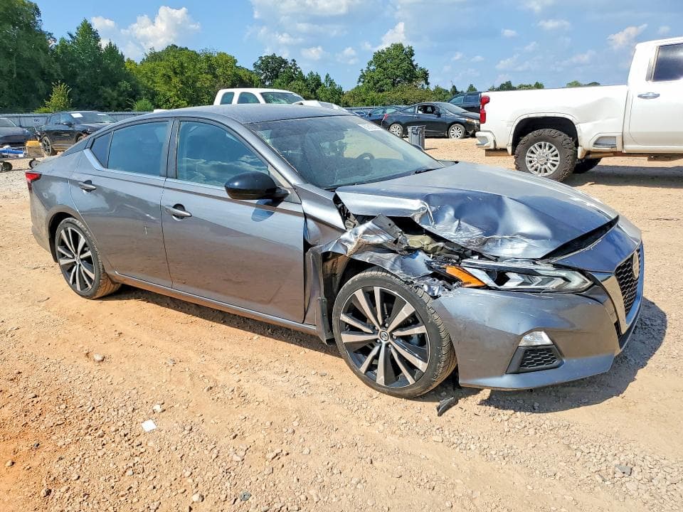 2021 NISSAN ALTIMA SR 4