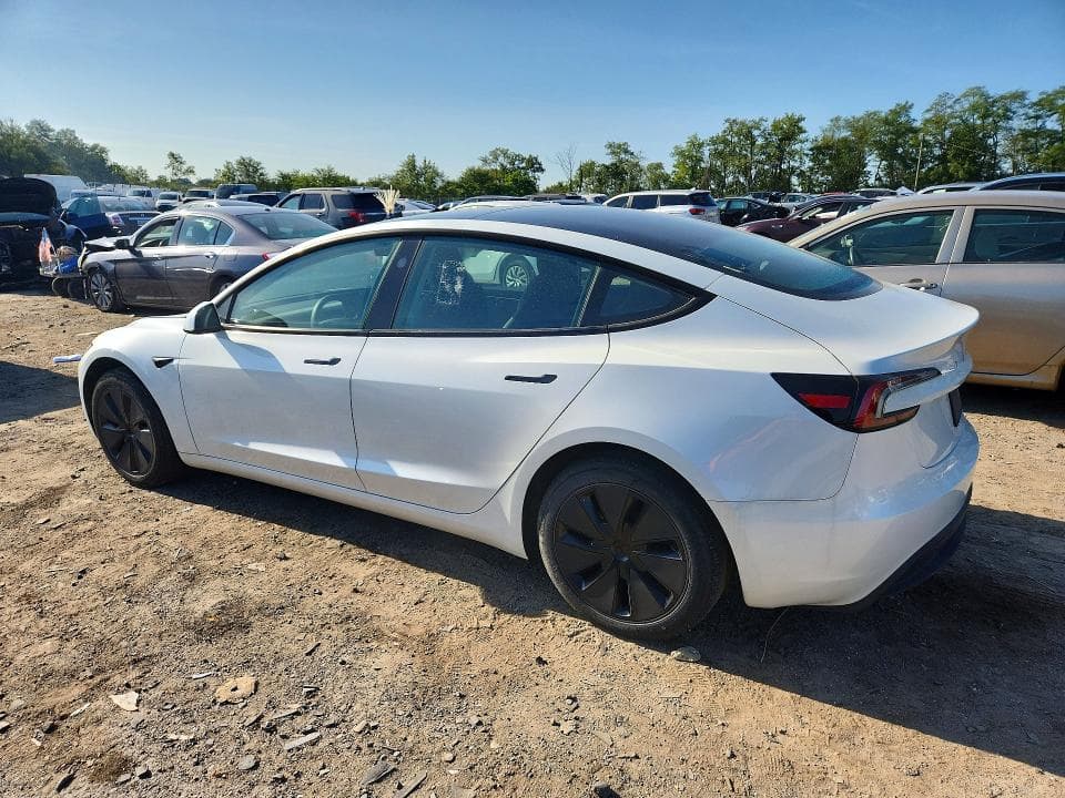 2025 TESLA MODEL 3 2