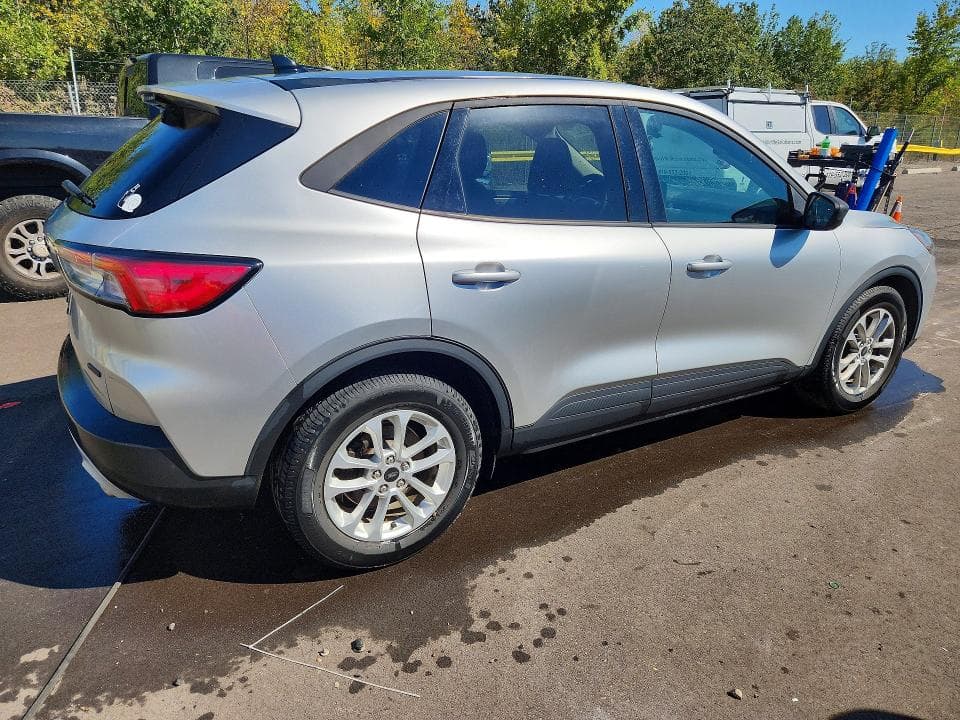 2020 FORD ESCAPE SE 3