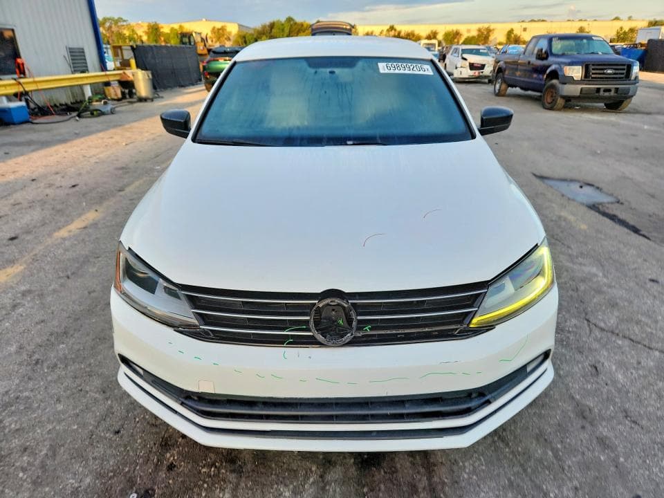 2017 VOLKSWAGEN JETTA SPORT 5