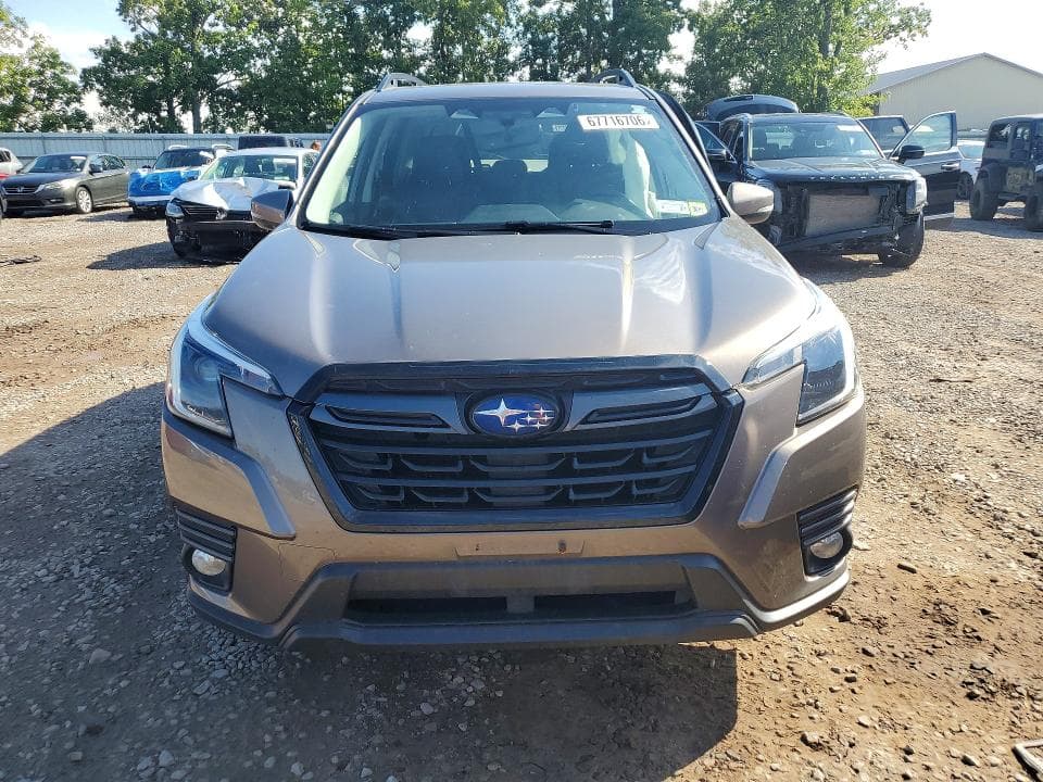 2023 SUBARU FORESTER LIMITED 5