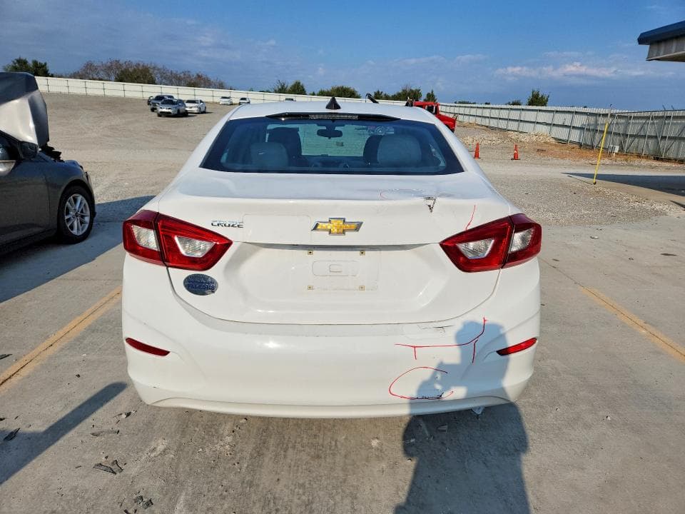 2018 CHEVROLET CRUZE LS 6