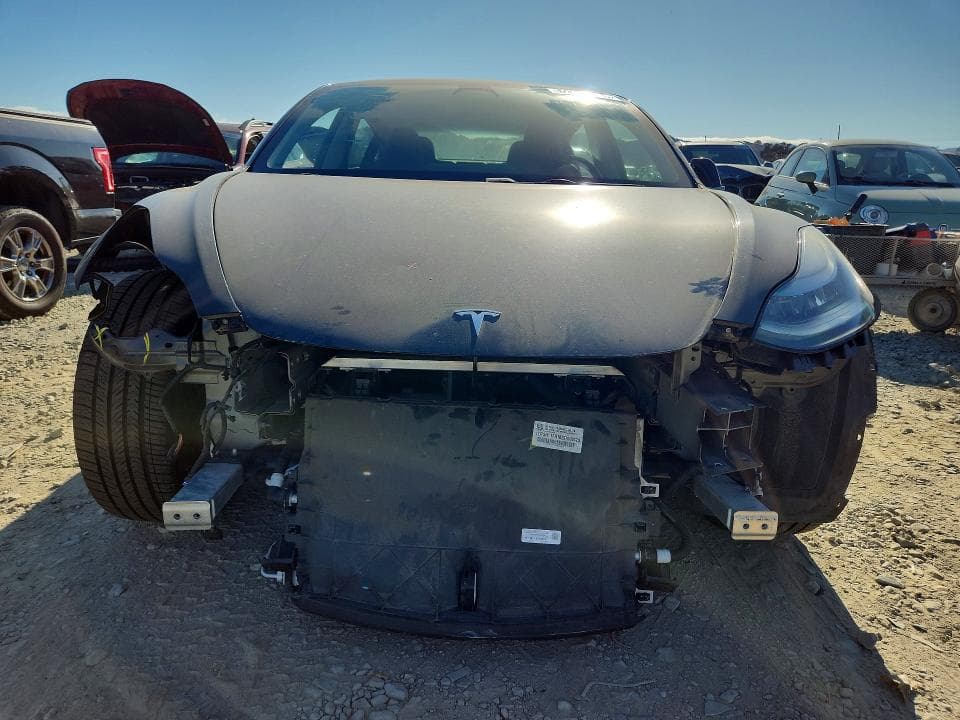 2018 TESLA MODEL 3 5