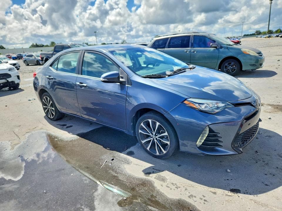 2018 TOYOTA COROLLA SE 4